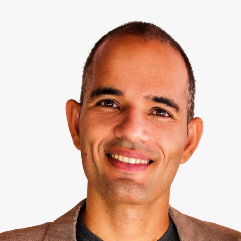 Dr. Turí Souza